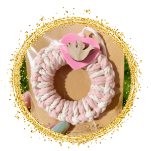 Rajana - Macramé - Dekorace kruh holubice